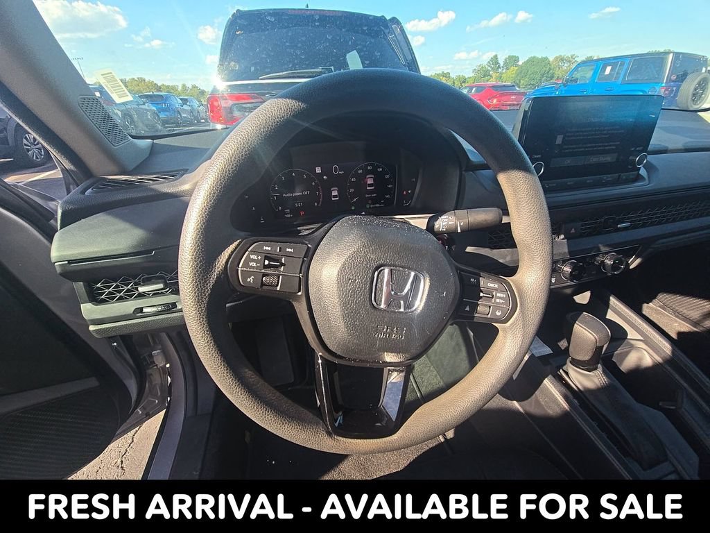 Used 2025 Honda Accord SE image 9