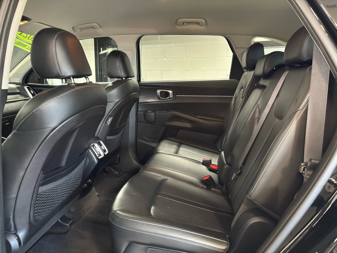 Used 2021 Kia Sorento S image 19