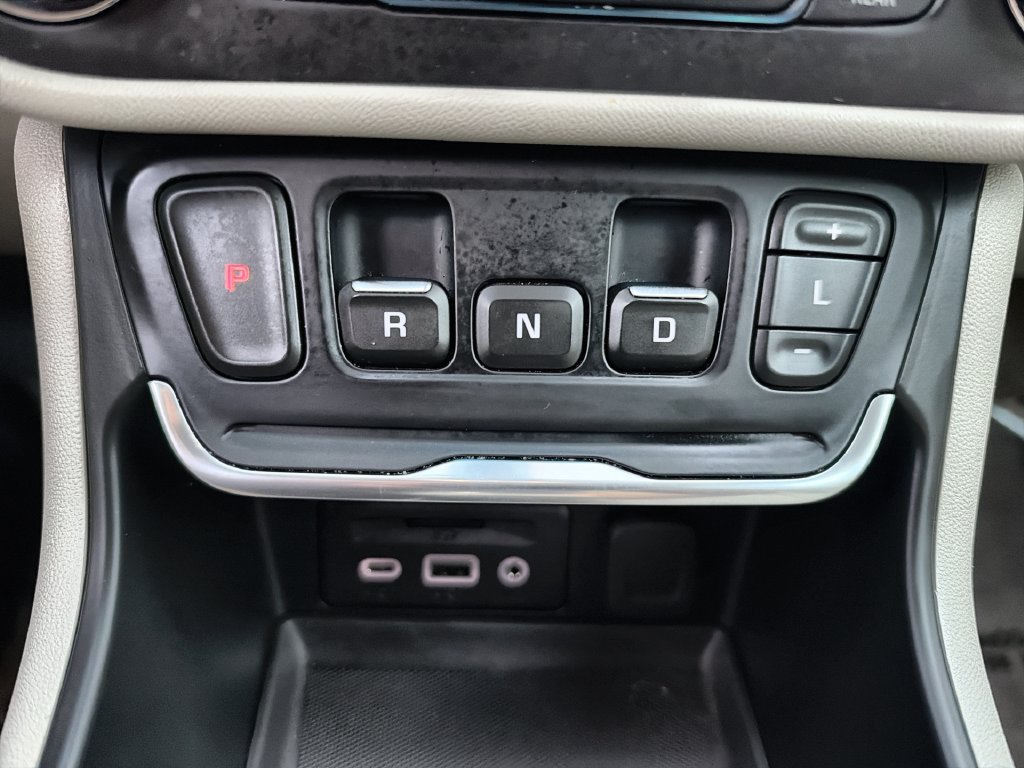 Used 2019 GMC Terrain Denali w/ Advanced Safety Package AWD/4WD image 28