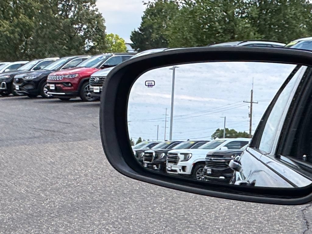 Used 2013 Chrysler 200 Touring FWD image 31
