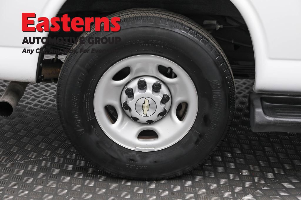 Used 2023 Chevrolet Express 3500 LS image 28