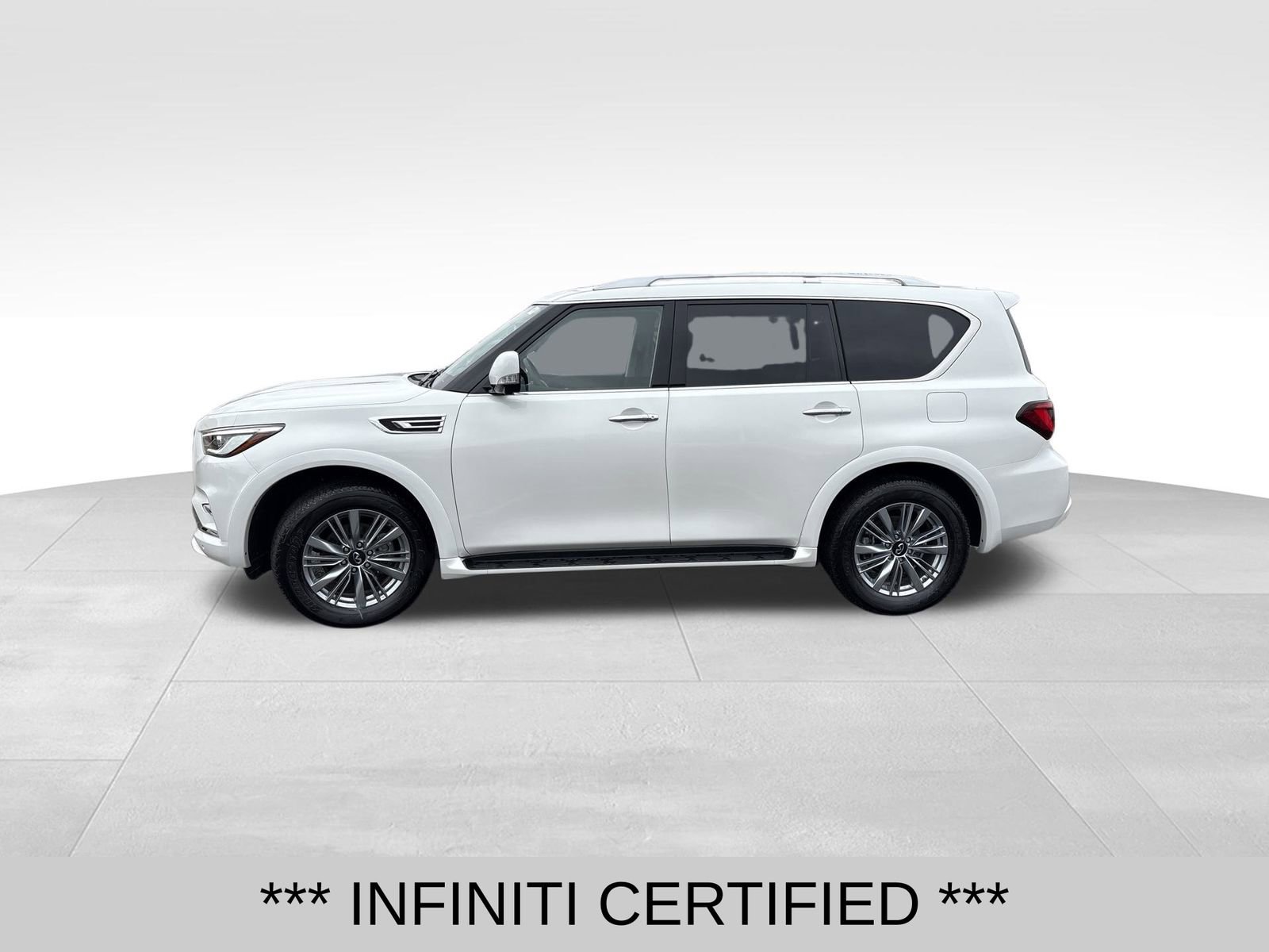 Certified 2024 INFINITI QX80 Luxe w/ Cargo Package image 2