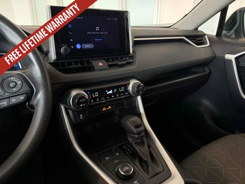 Used 2024 Toyota RAV4 XLE AWD/4WD image 34