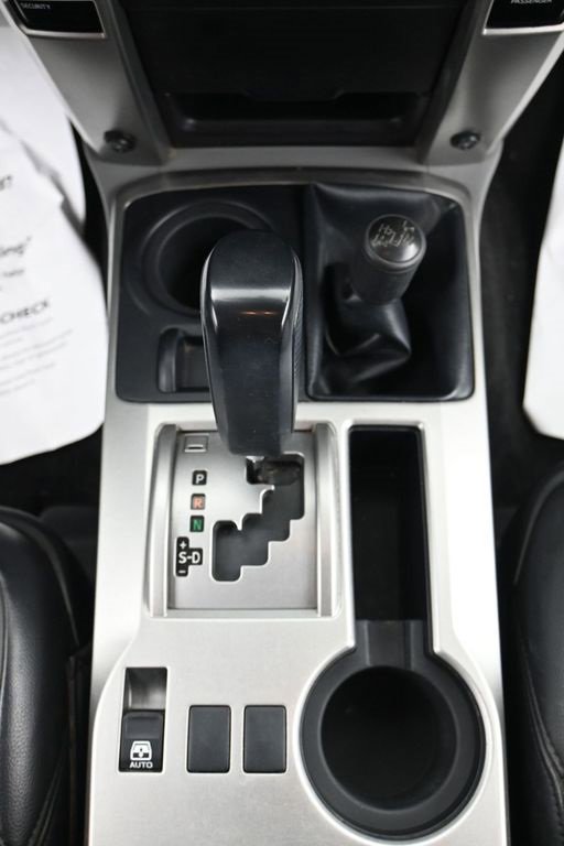 Used 2011 Toyota 4Runner SR5 w/ Convenience Pkg image 24