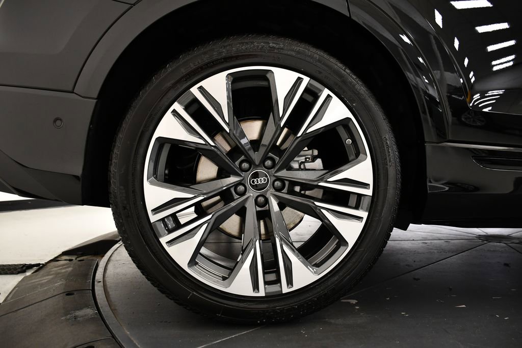 New 2026 Audi Q8 Premium Plus image 16