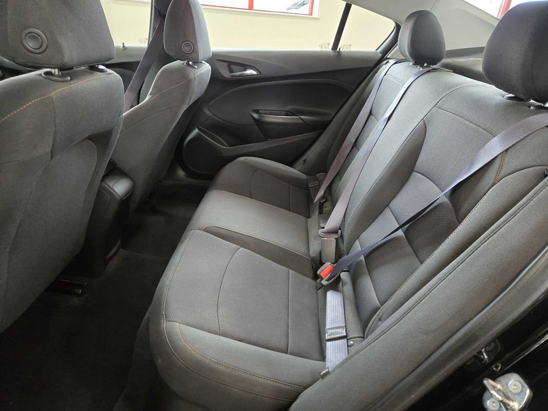 Used 2017 Chevrolet Cruze LS FWD image 25