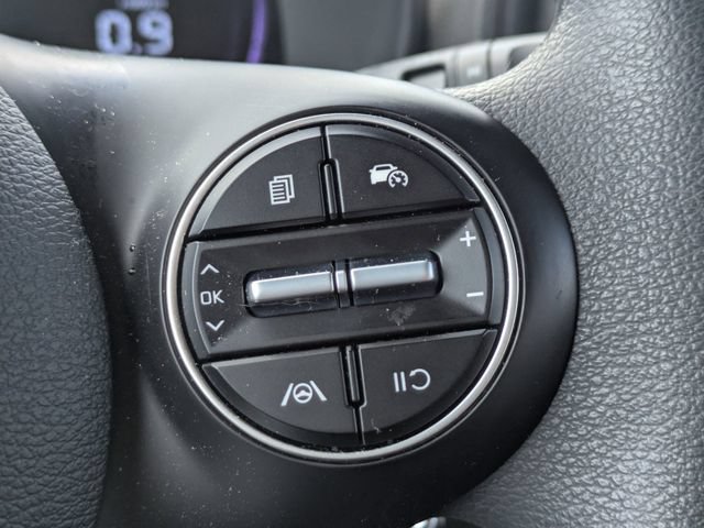 Used 2025 Kia Soul LX w/ LX Technology Package FWD image 24