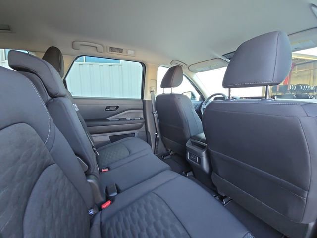 New 2026 Nissan Pathfinder SV image 28