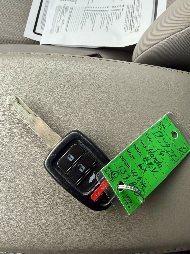 Used 2016 Honda HR-V LX image 36