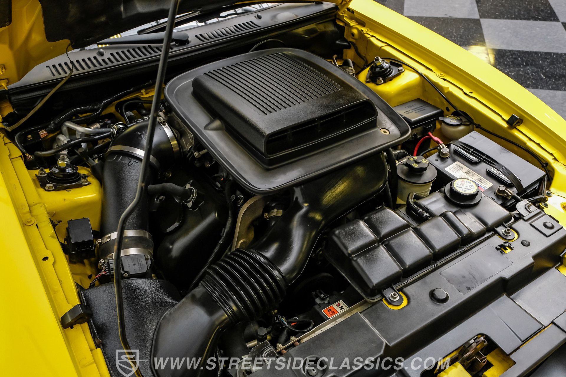 Used 2003 Ford Mustang Mach 1 RWD image 38