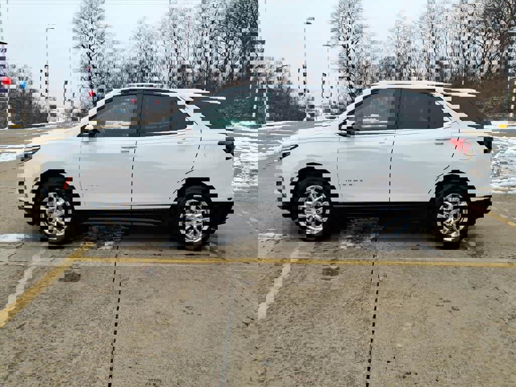 Used 2023 Chevrolet Equinox LT image 5