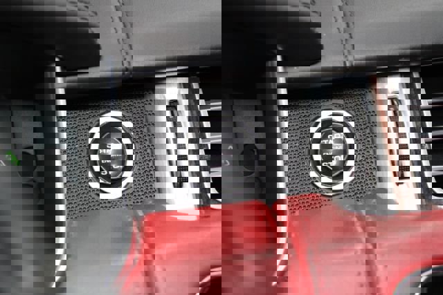 Used 2017 Land Rover Range Rover Long Wheelbase Autobiography image 21