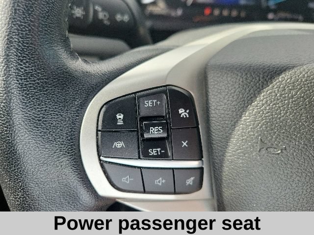 Used 2023 Ford Explorer Limited w/ Equipment Group 301A RWD image 14