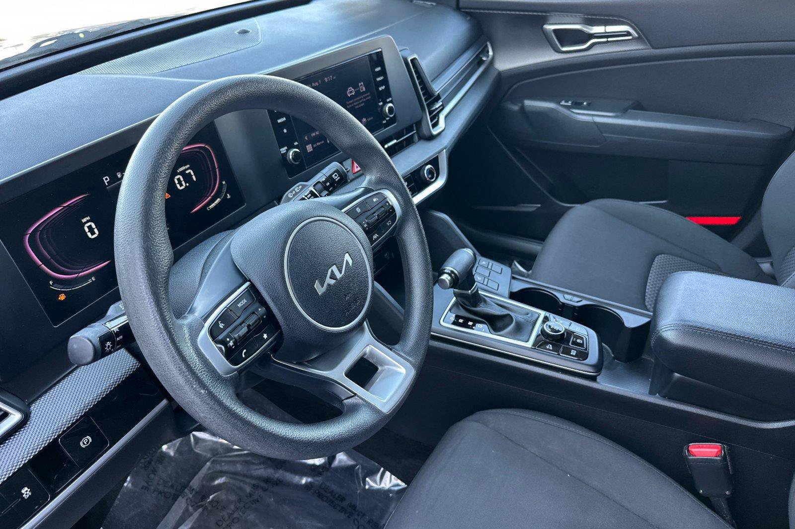 Used 2023 Kia Sportage LX AWD/4WD image 10