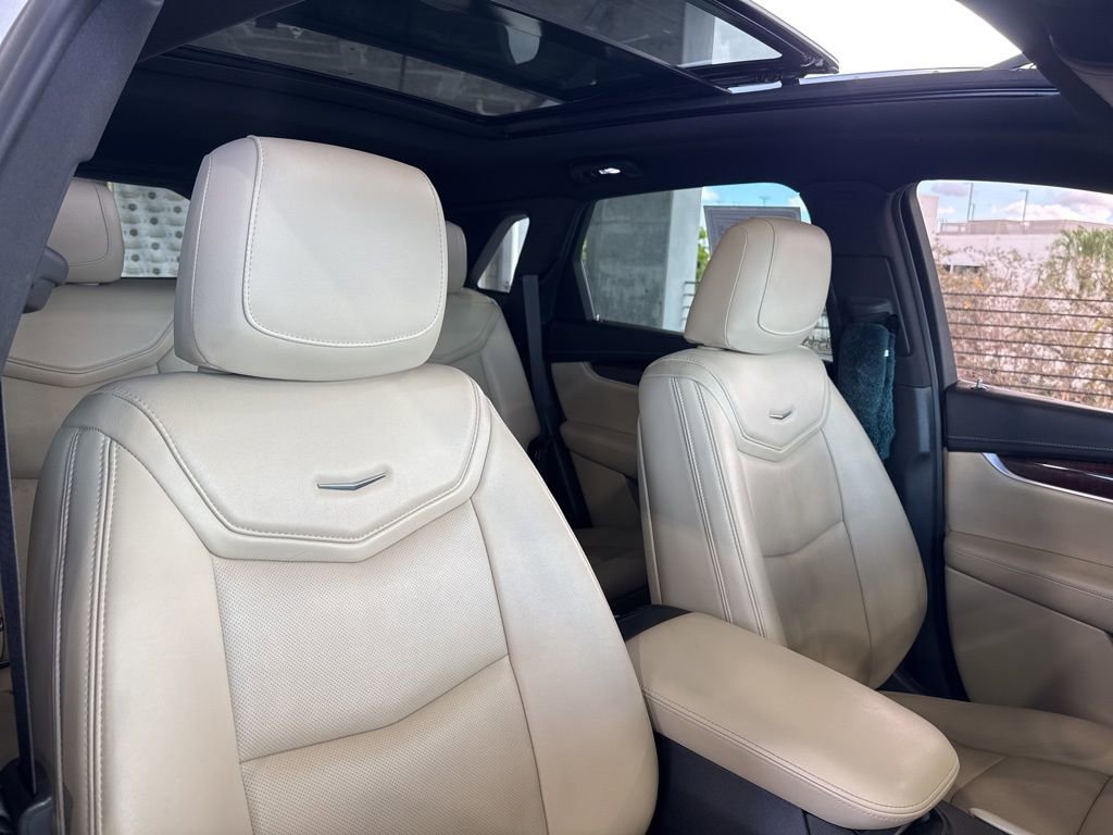 Used 2018 Cadillac XT5 Premium Luxury image 12