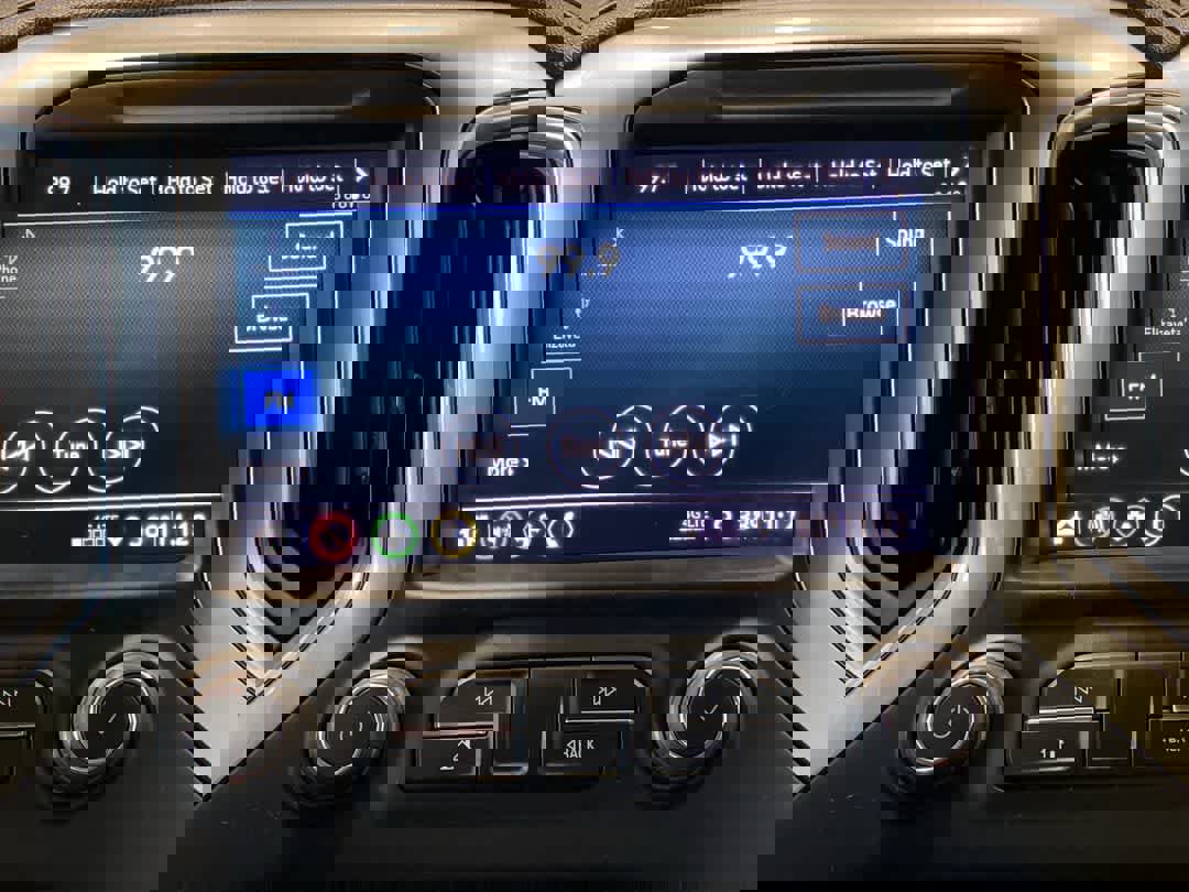 Used 2022 Chevrolet Silverado 1500 LT Trail Boss w/ Bed Protection Package image 19