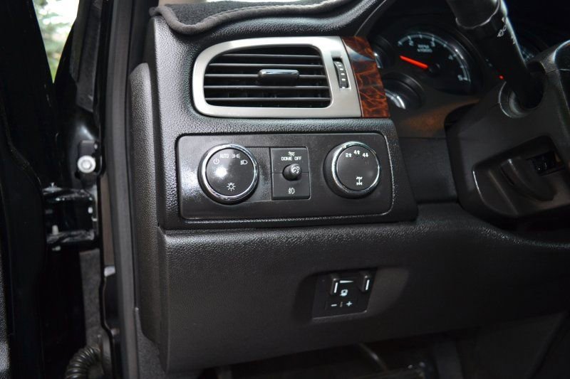Used 2013 GMC Sierra 3500 Denali image 18