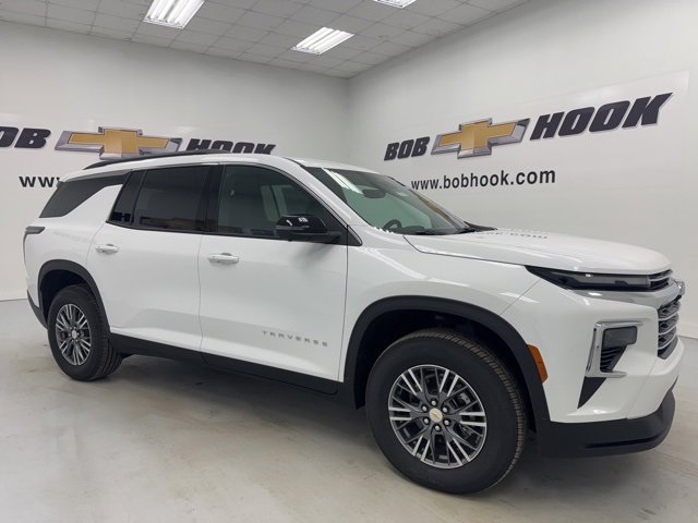 New 2026 Chevrolet Traverse LT w/ Driver Confidence Package image 3