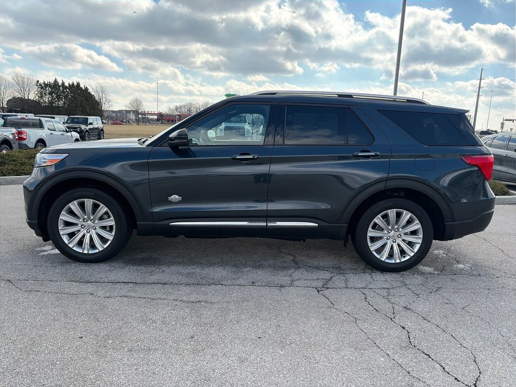 Used 2023 Ford Explorer King Ranch w/ Technology Package image 4