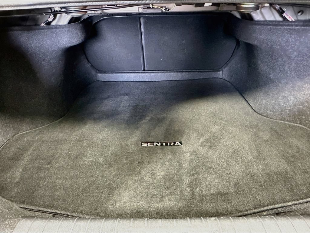 Used 2025 Nissan Sentra SV FWD image 31