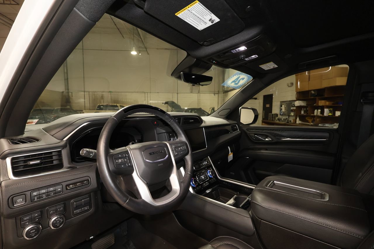 Certified 2024 GMC Yukon XL Denali w/ Denali Reserve Package image 9