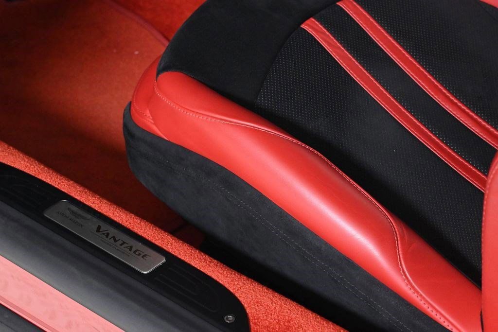 Used 2023 Aston Martin V8 Vantage Coupe image 25