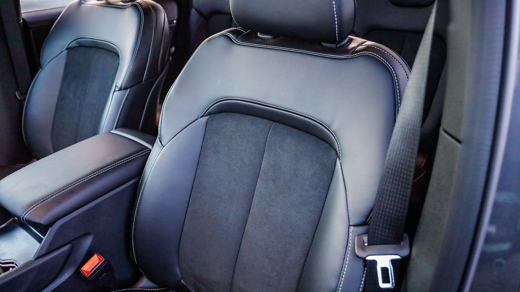 New 2025 Jeep Grand Cherokee Altitude image 26