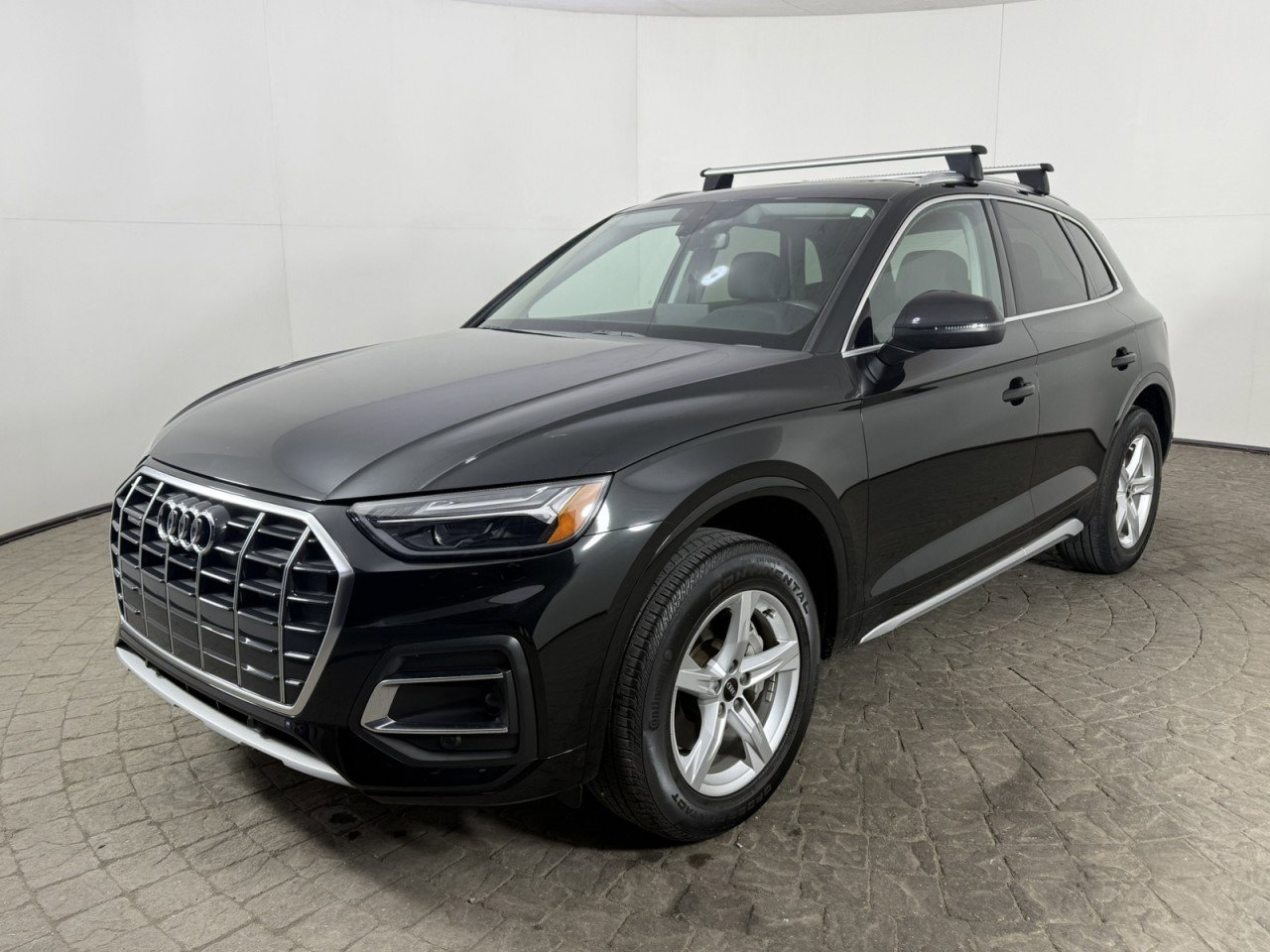 Used 2023 Audi Q5 2.0T Premium w/ Convenience Package AWD/4WD image 3