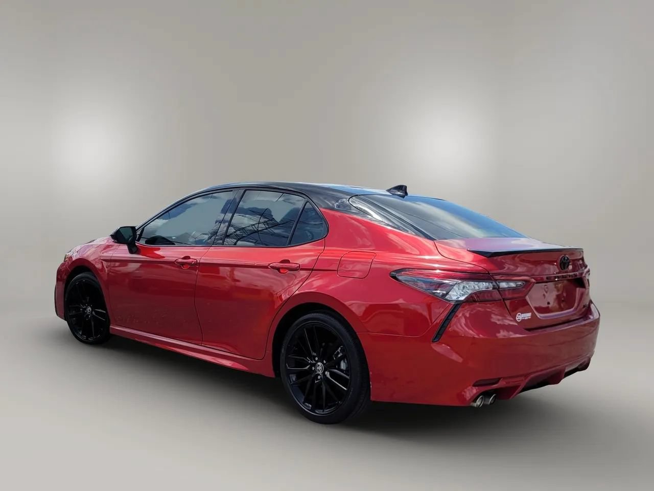 Used 2022 Toyota Camry XSE FWD image 17