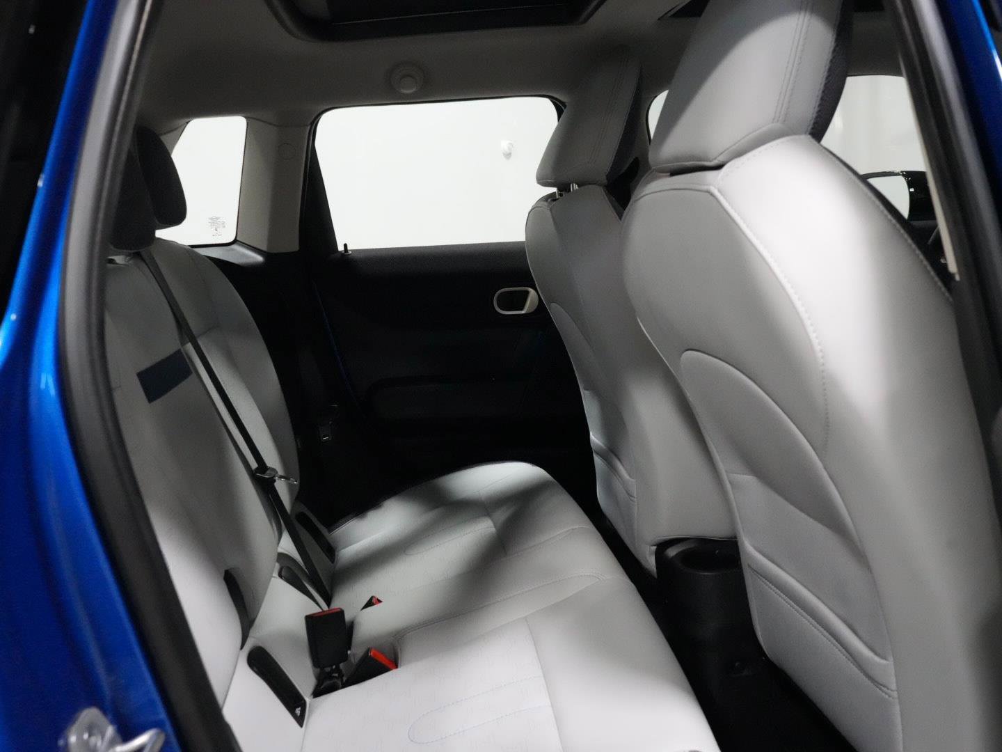 Certified 2025 MINI Cooper S image 10