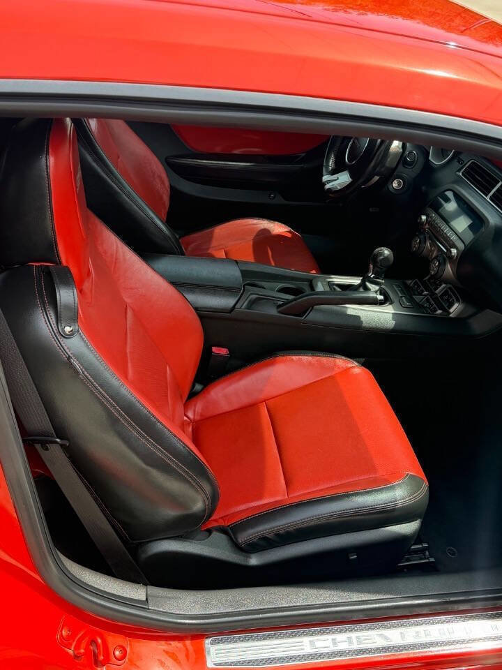 Used 2010 Chevrolet Camaro SS w/ RS Package image 13