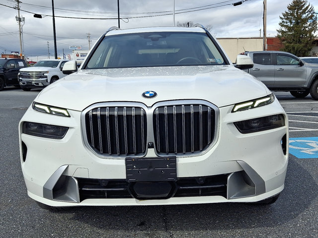 Used 2026 BMW X7 xDrive40i image 2