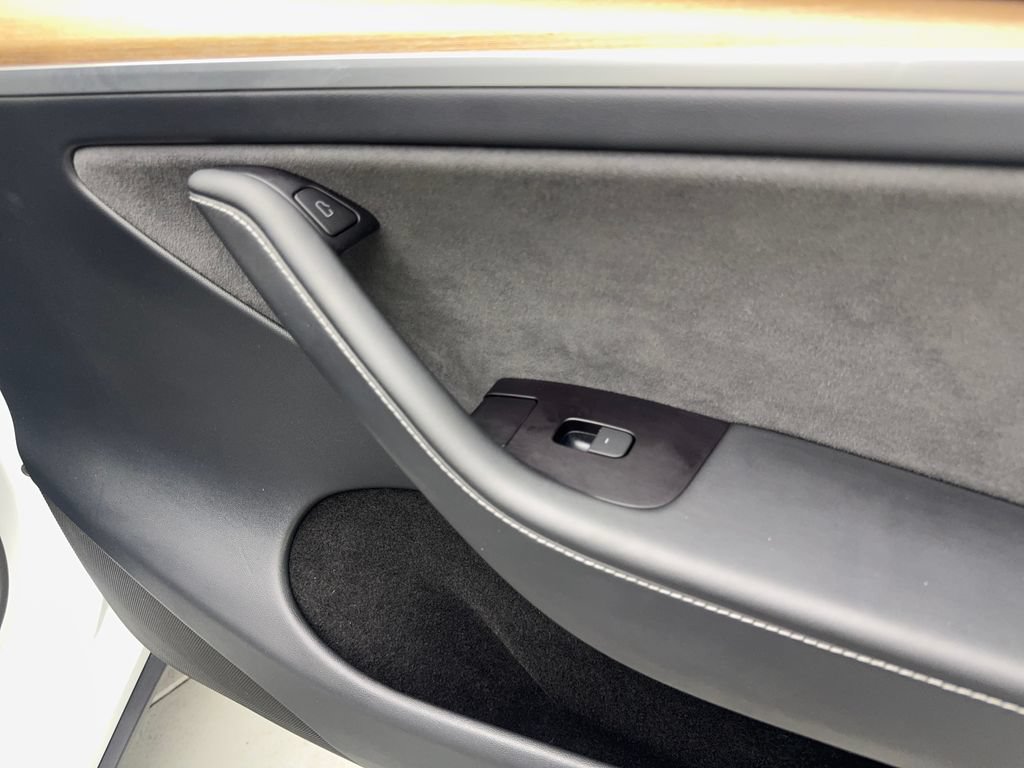 Used 2023 Tesla Model Y Long Range AWD/4WD image 48