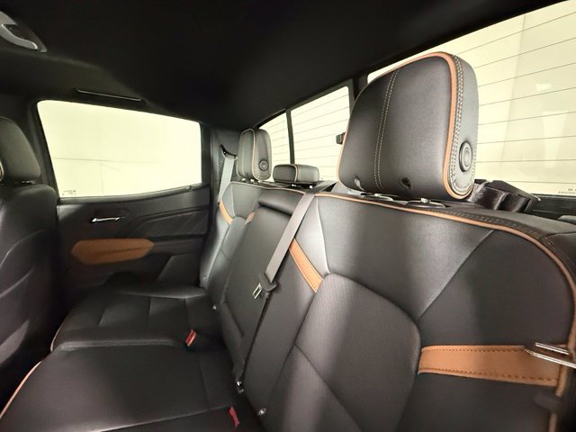 Used 2025 GMC Canyon AT4 w/ Technology Plus Package AWD/4WD image 24