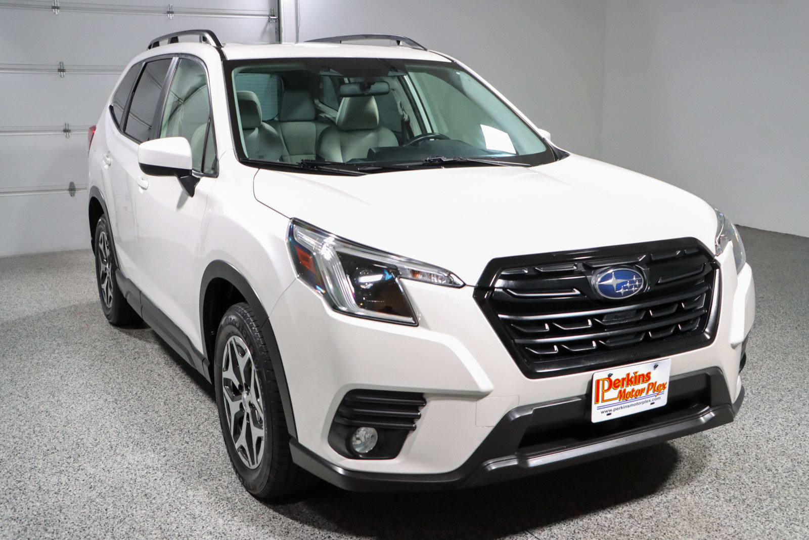 Used 2023 Subaru Forester Premium AWD/4WD image 5