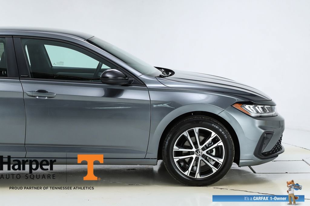 Used 2025 Volkswagen Jetta Sport image 12