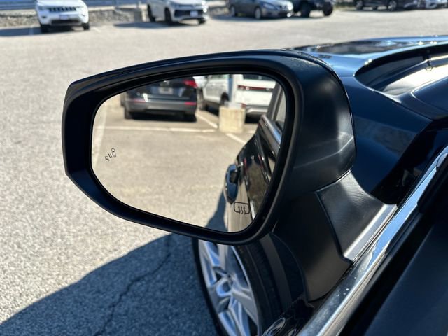 Used 2023 Toyota Highlander LE AWD/4WD image 14