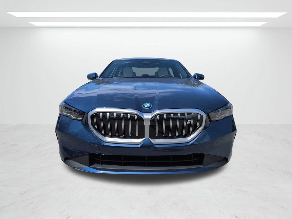 New 2026 BMW i5 eDrive40 w/ Premium Package AWD/4WD image 9