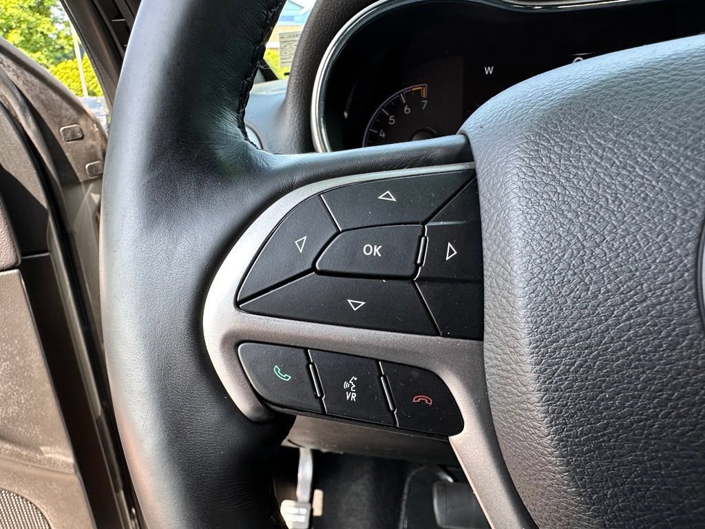 Used 2020 Jeep Grand Cherokee Altitude AWD/4WD image 40