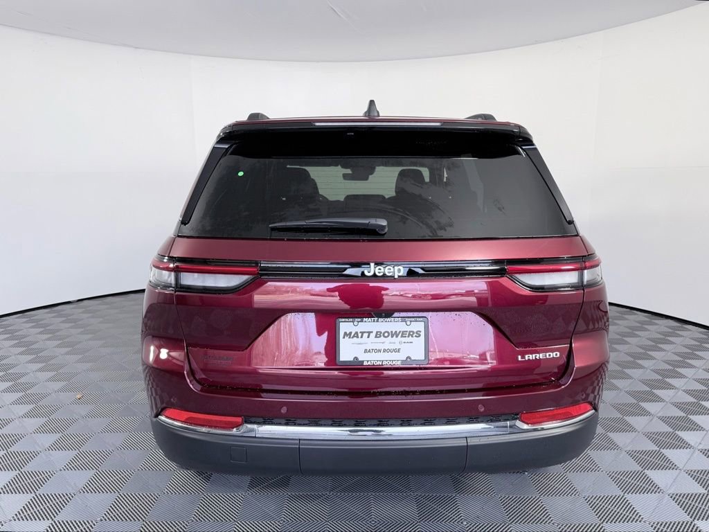 New 2026 Jeep Grand Cherokee Laredo image 4