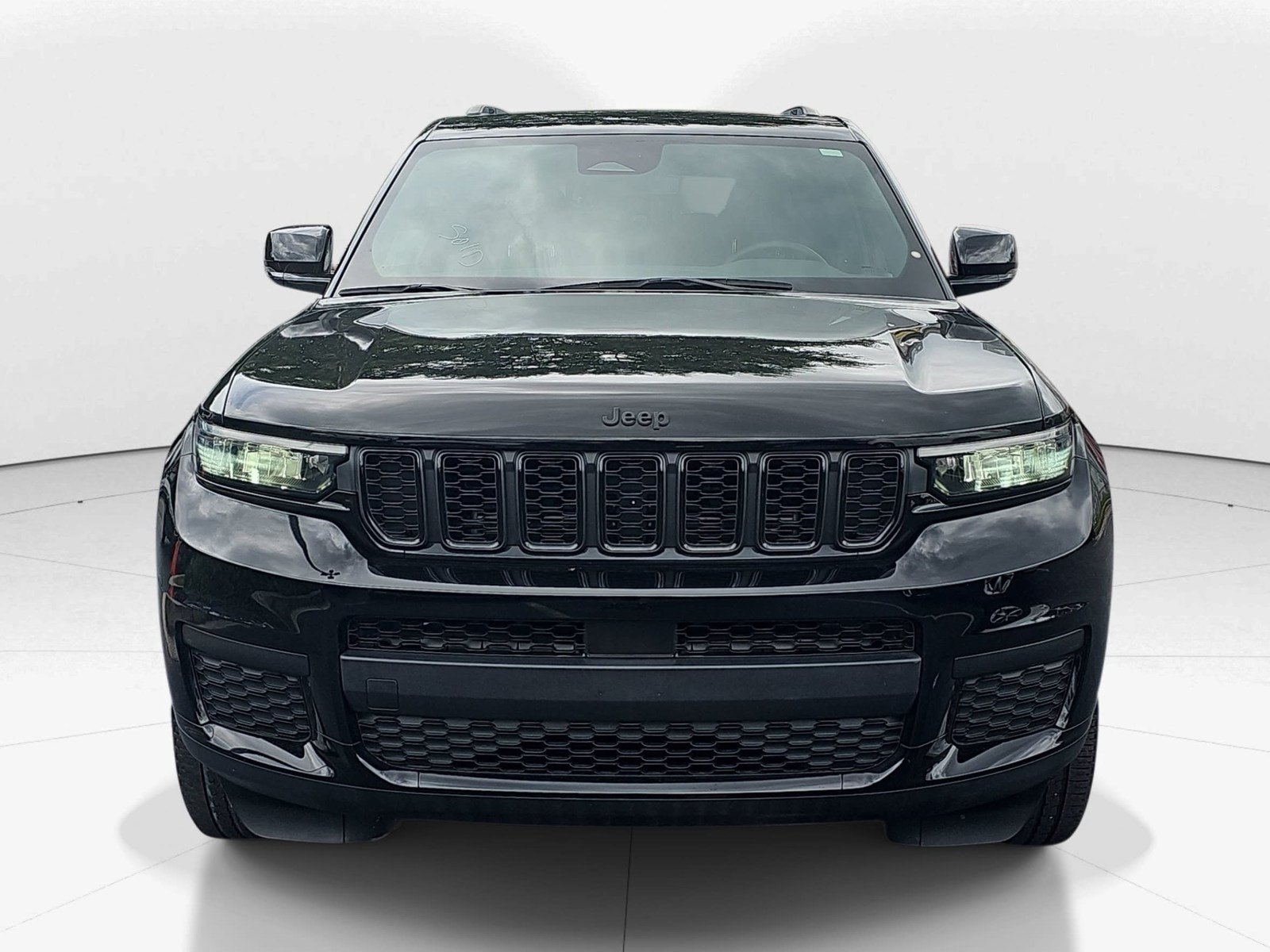 Used 2023 Jeep Grand Cherokee L Laredo RWD image 8