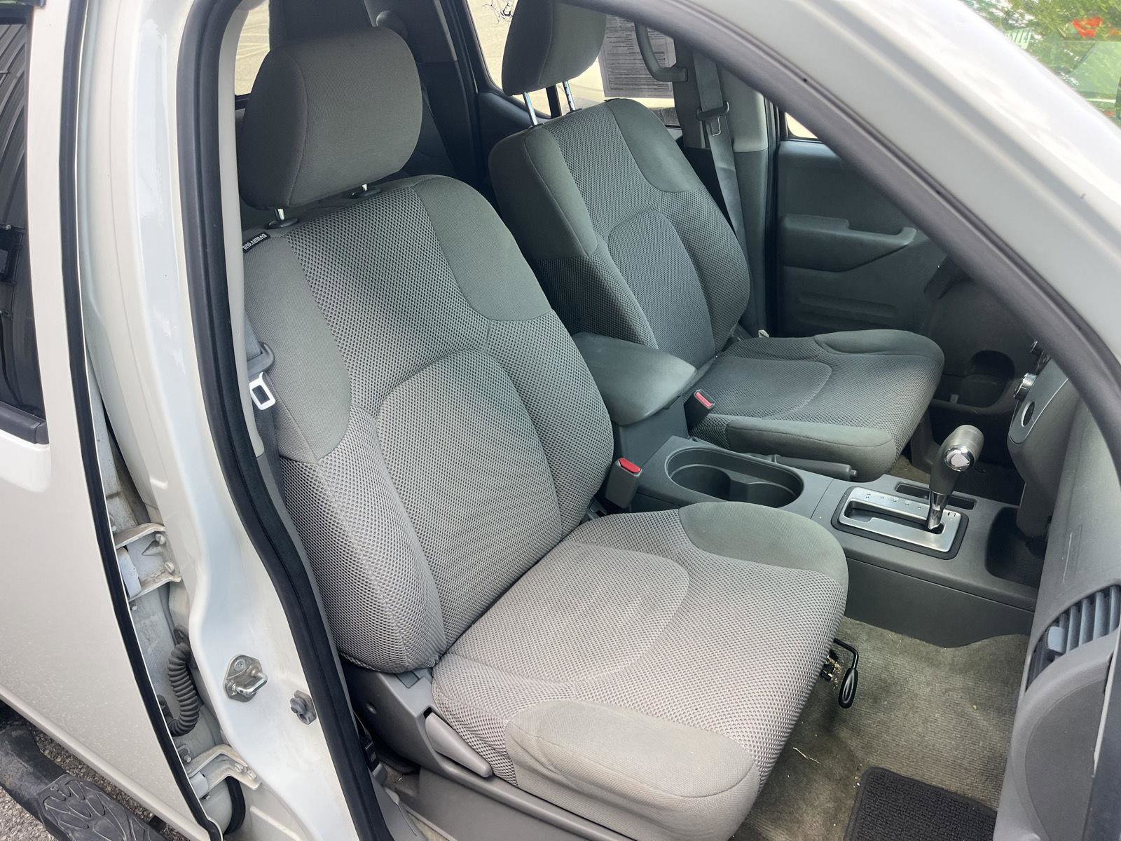 Used 2018 Nissan Frontier SV AWD/4WD image 14