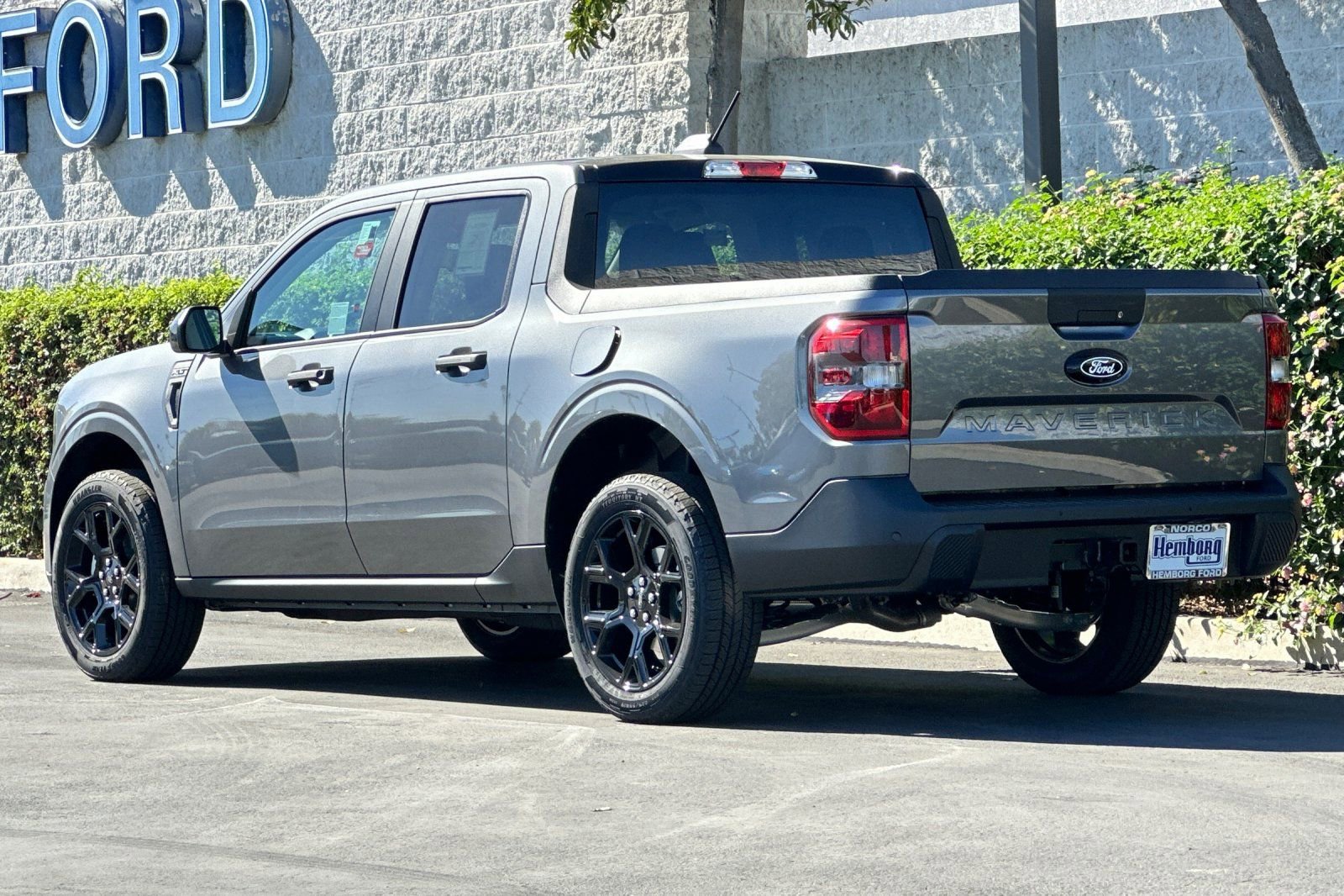 New 2025 Ford Maverick XLT w/ XLT Luxury Package image 6