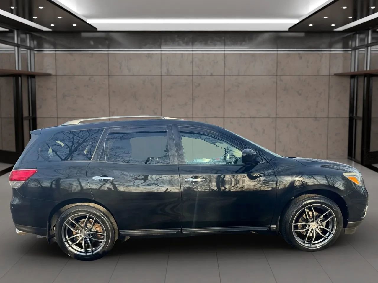 Used 2015 Nissan Pathfinder S image 7