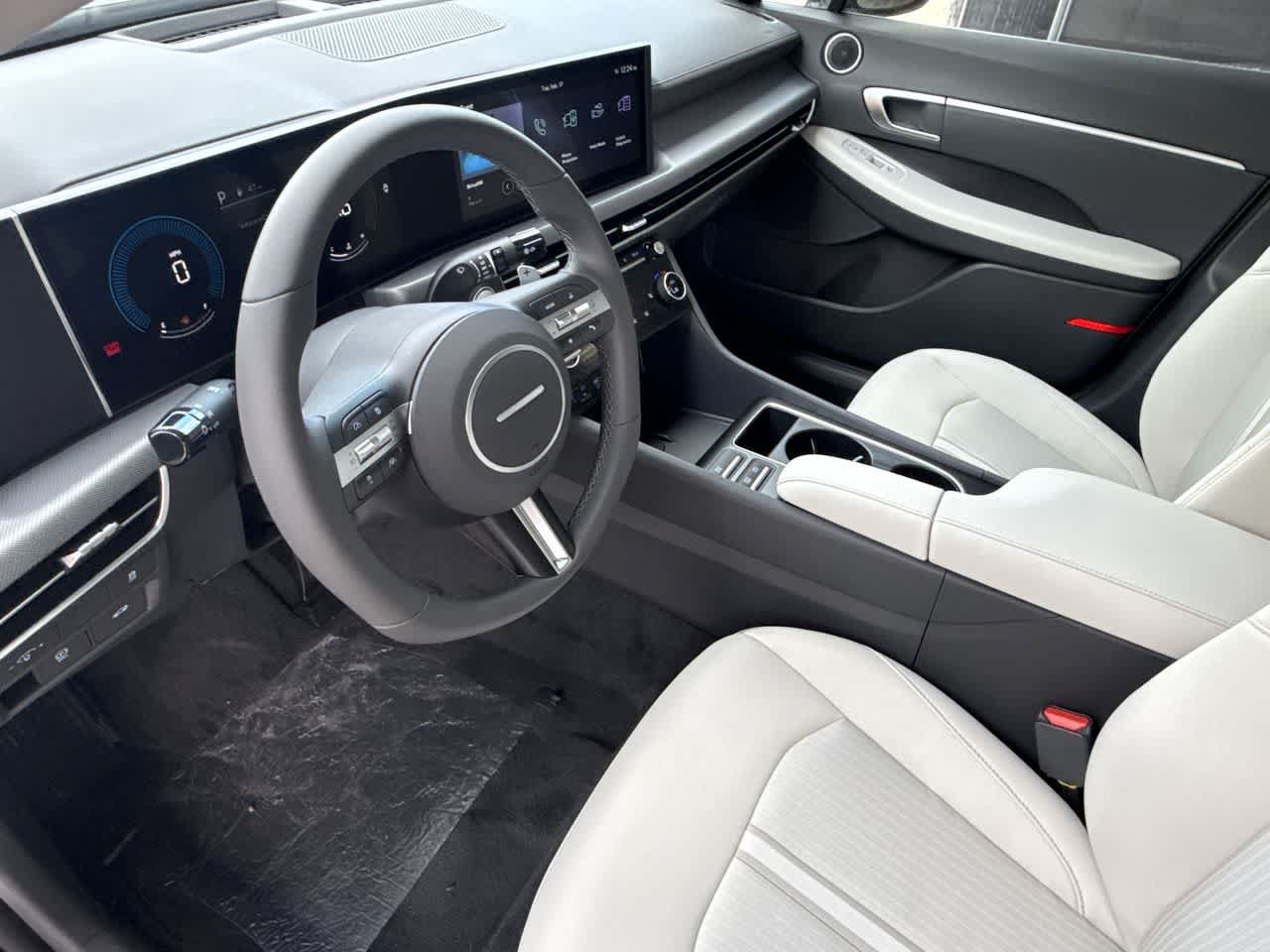 New 2026 Hyundai Sonata SEL FWD image 13