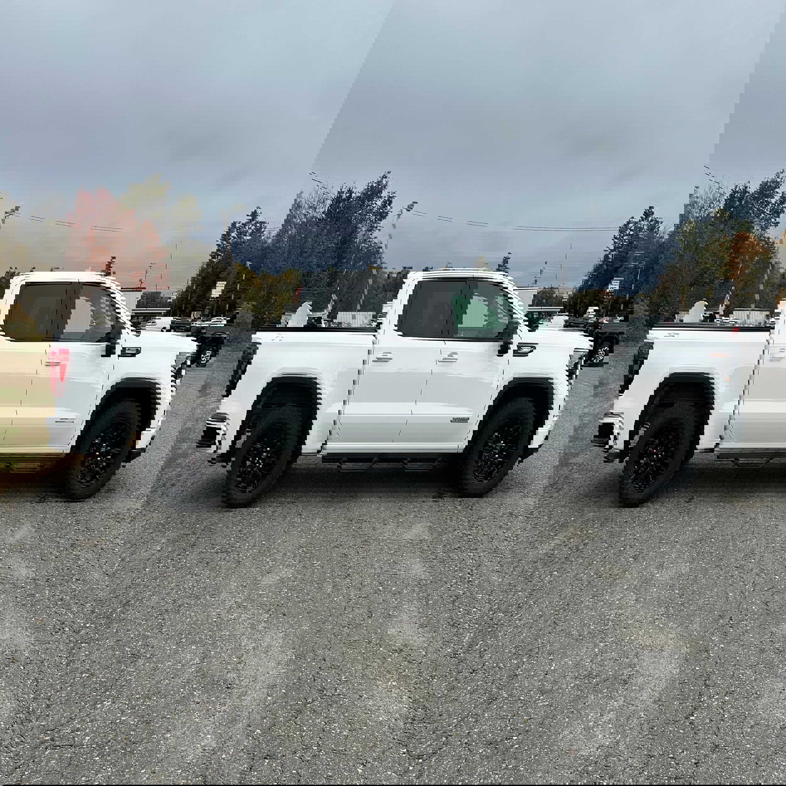Used 2024 GMC Sierra 1500 Elevation image 2