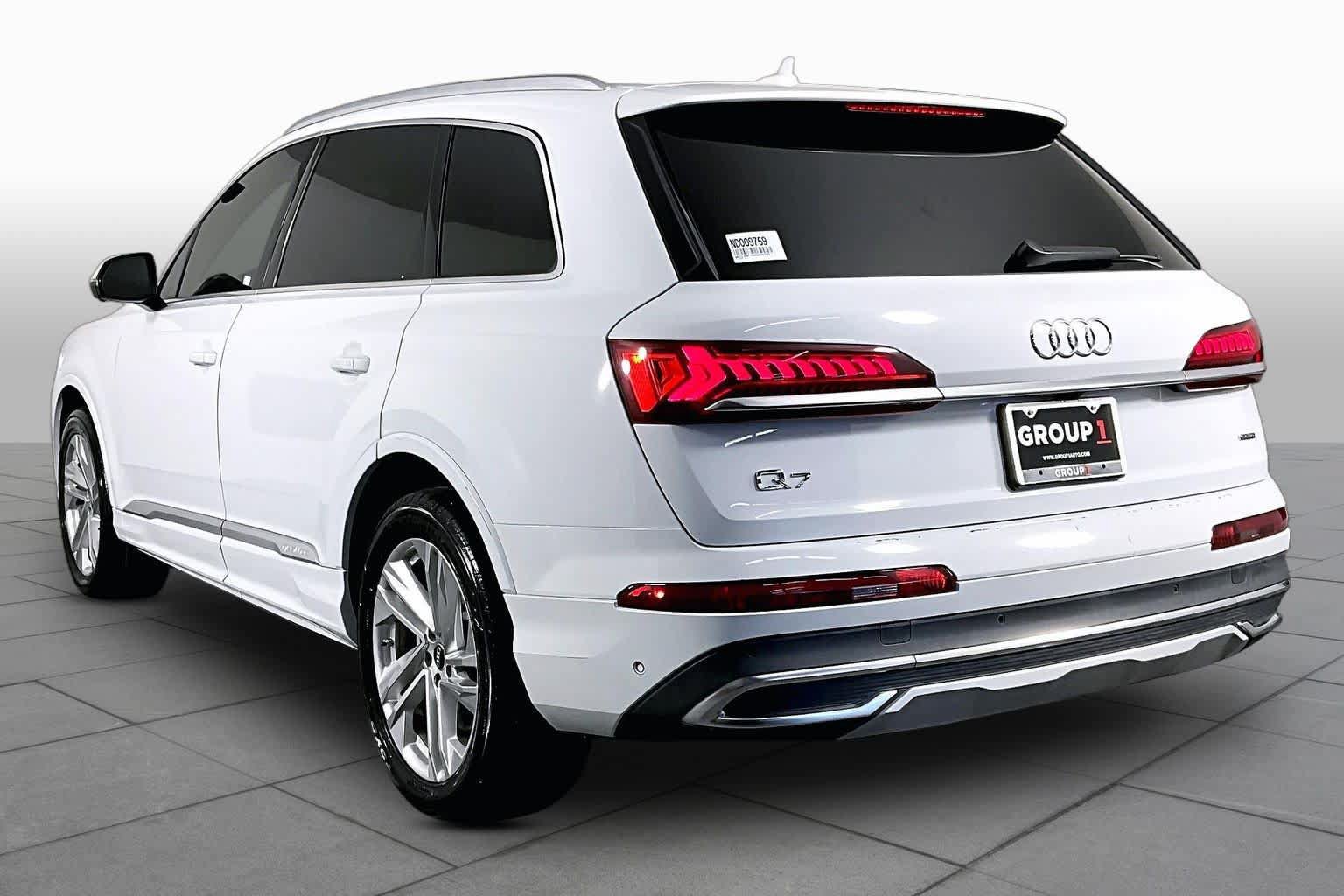 Used 2022 Audi Q7 3.0T Premium Plus w/ Premium Plus Package AWD/4WD image 12