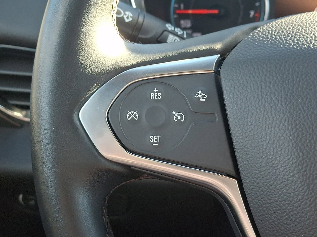 Used 2023 Chevrolet Traverse LT w/ Midnight/Sport Edition AWD/4WD image 27
