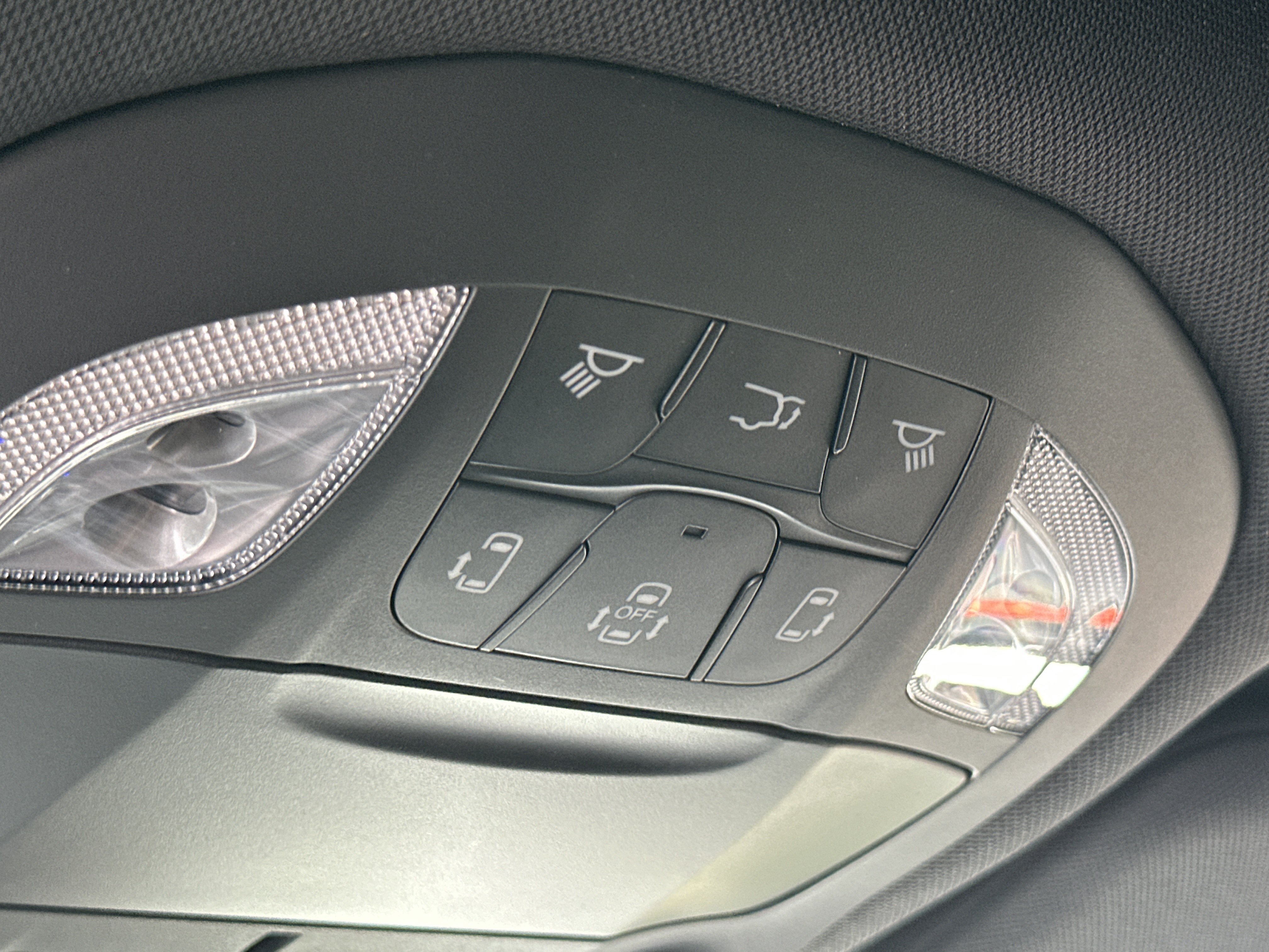 New 2027 Chrysler Pacifica Limited w/ Family Tech Group FWD image 13