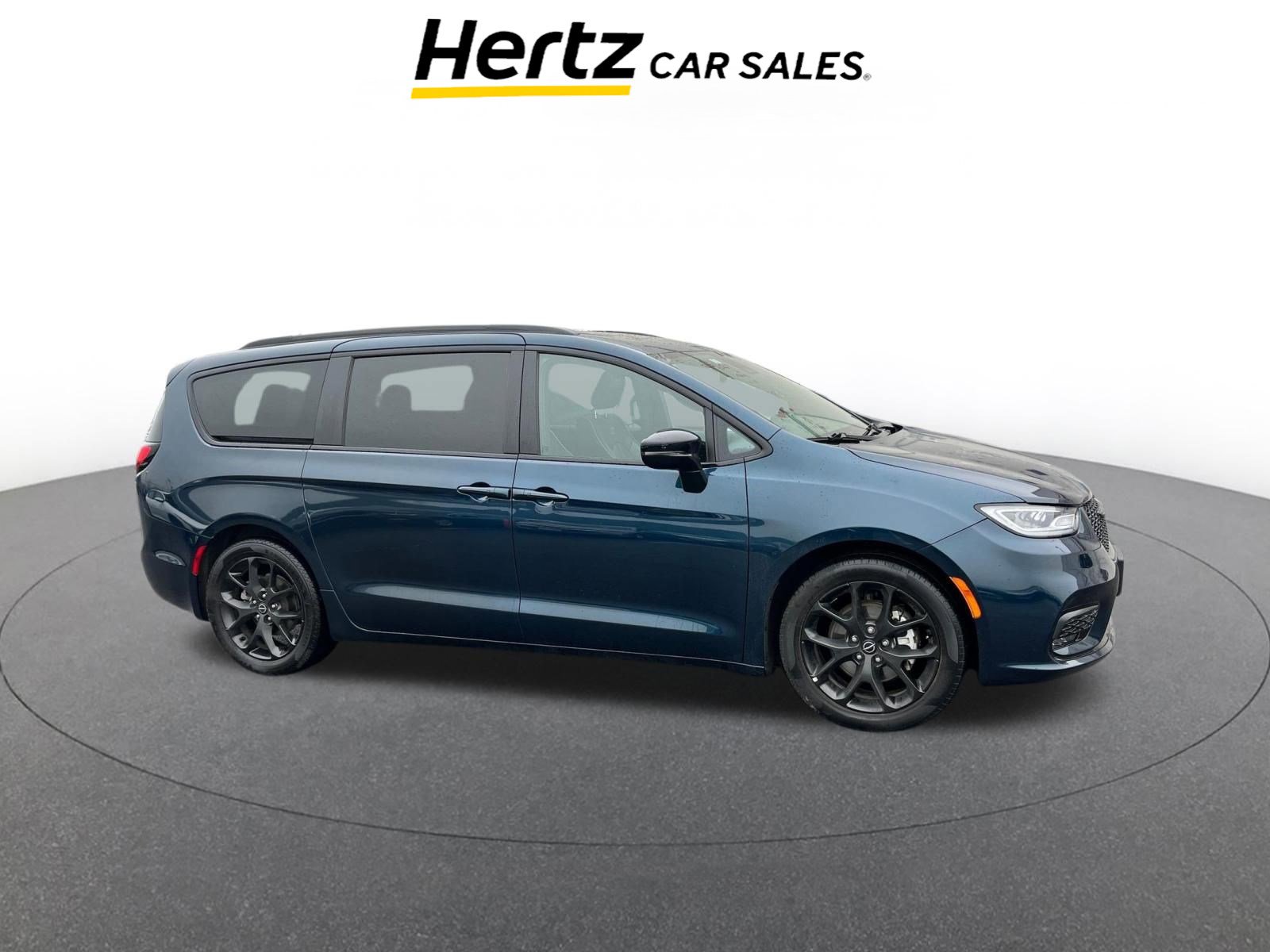 Used 2025 Chrysler Pacifica Limited image 1
